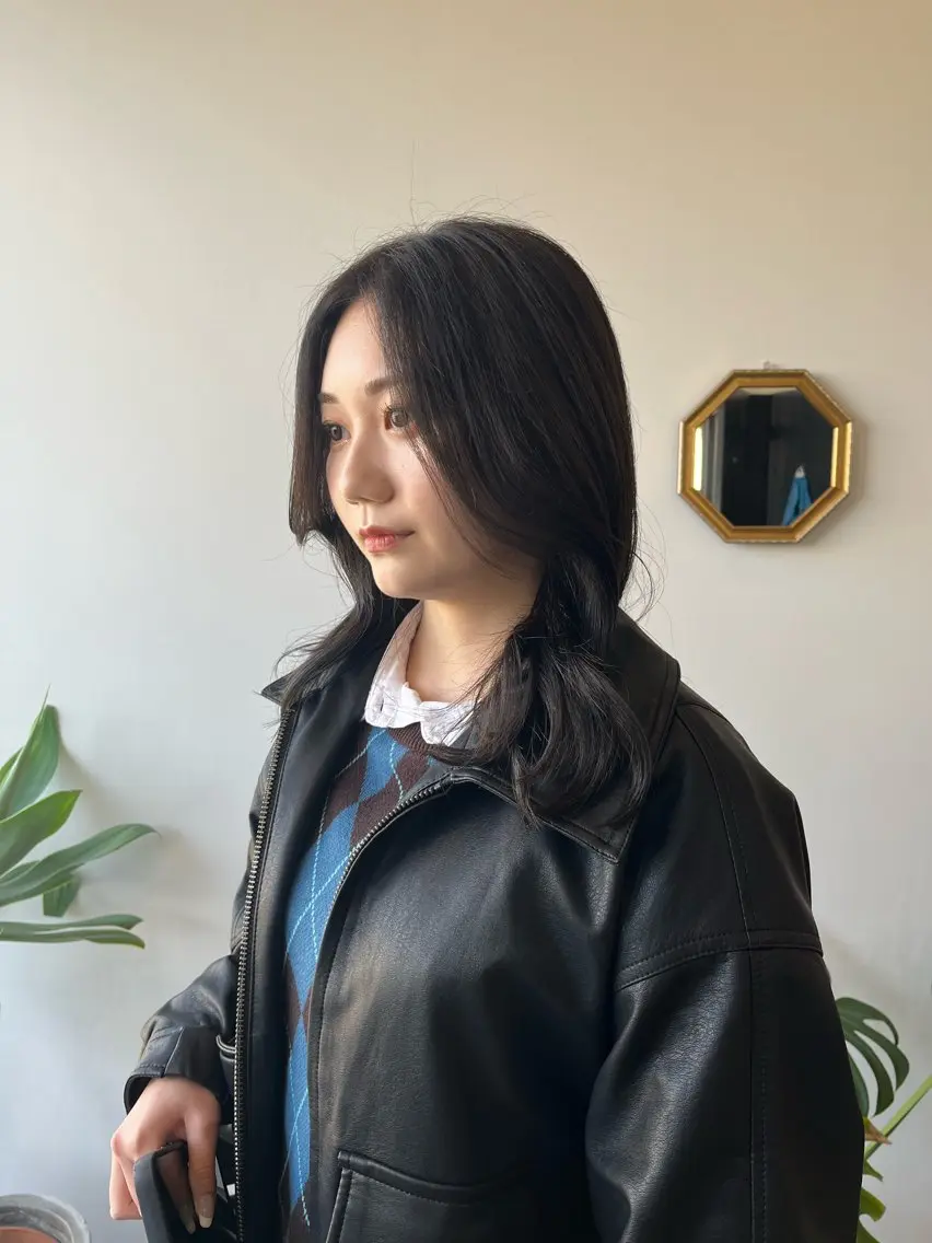 ミディアム アッシュ 顔周りカット 韓国風ヘア 荒川泰輝/オリーブ カラー/透明感カラーのヘアスタイル