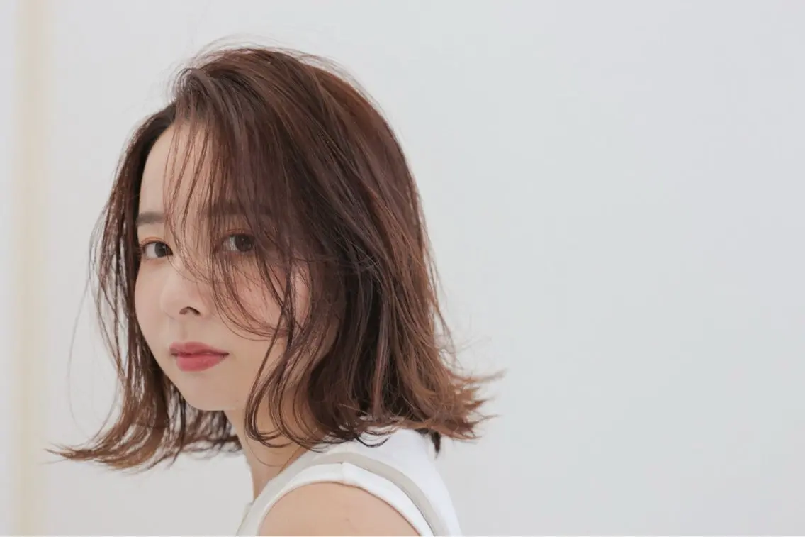 ミディアム カラー カット ヘアカラー トリートメント 安村 葵稀のヘアスタイル