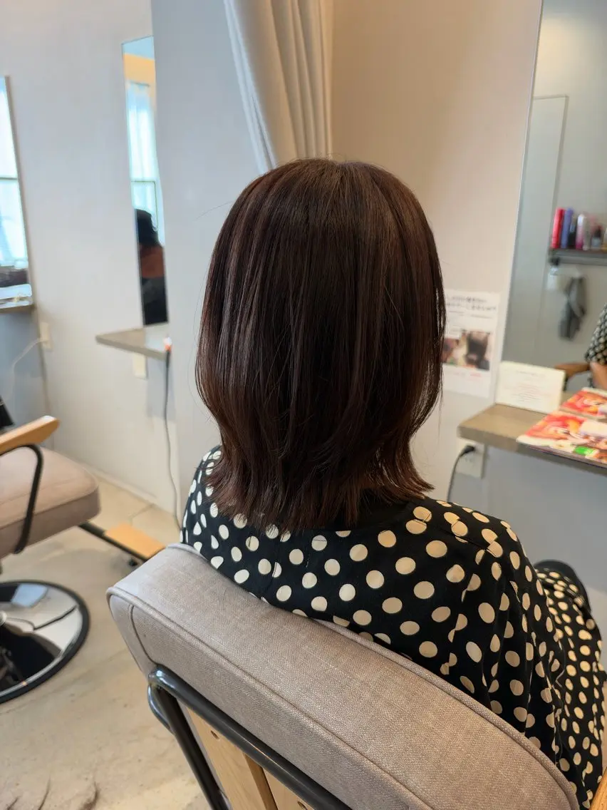 ミディアム カラー 真鍋 月音のヘアスタイル