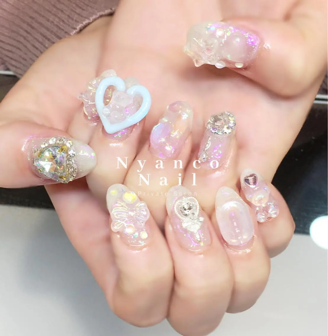 ネイル オーロラネイル ジェルネイル 氷ネイル・うるうるネイル ワンホンネイル 冬ネイル Nyanco Nailのネイルデザイン