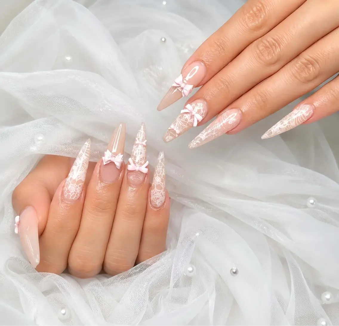ネイル アートネイル ボルドー フレンチネイル ジェルネイル 氷ネイル・うるうるネイル ハンドネイル Julie Nail Hinのネイルデザイン