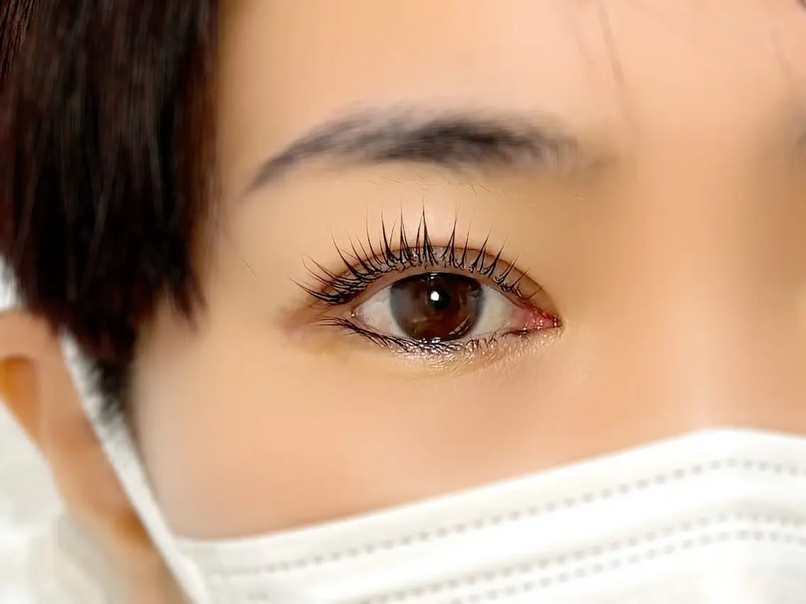 パリジェンヌラッシュリフト👁上のみ♥️美容トリートメント付♡アイシャンプー無料の写真