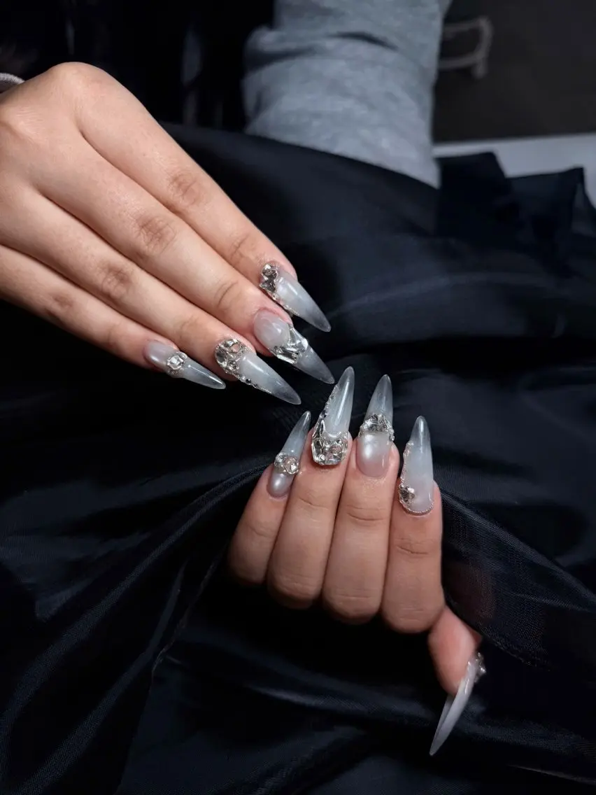 セミロング ハンドネイル Bibi nail Osakaのネイルデザイン