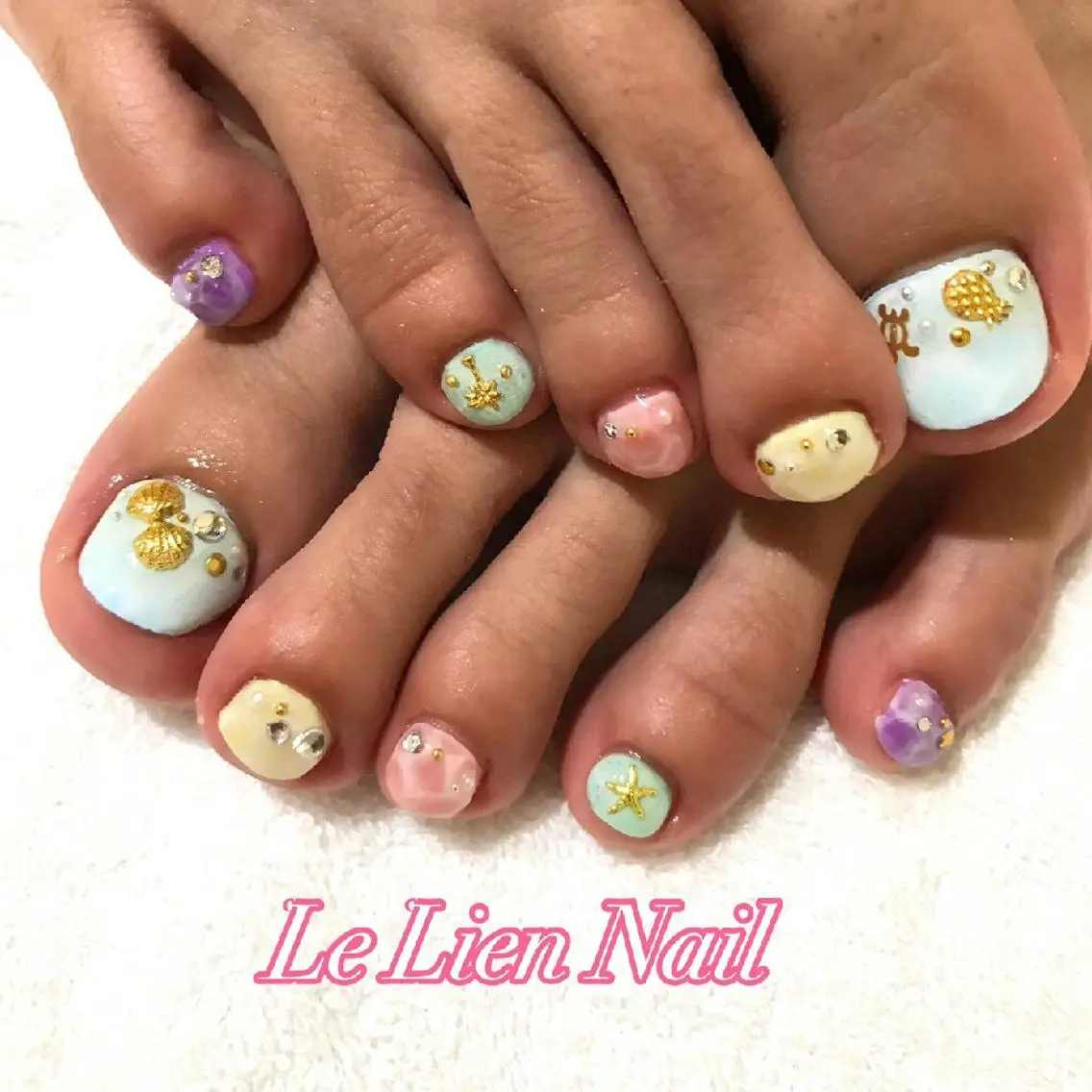 ネイル フットネイル 夏ネイル モチの良さ◉ フィルインネイル♡のネイルデザイン