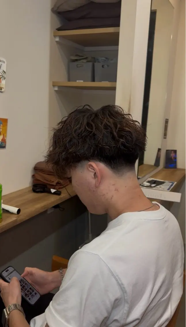パーマ メンズ フェードカット メンズパーマ カット パーマ 吉田 到真のヘアスタイル