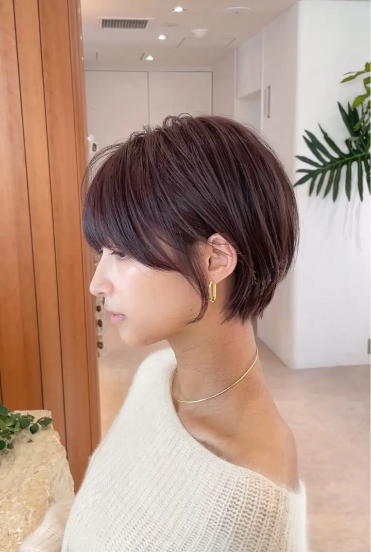 ショート カラー 切りっぱなしボブ ショートボブ ボブレイヤー ショートレイヤー ハイトーンカラー カット ヘアカラー トリートメント 【渋谷】ボブ・ レイヤーボブ特化✂︎のヘアスタイル