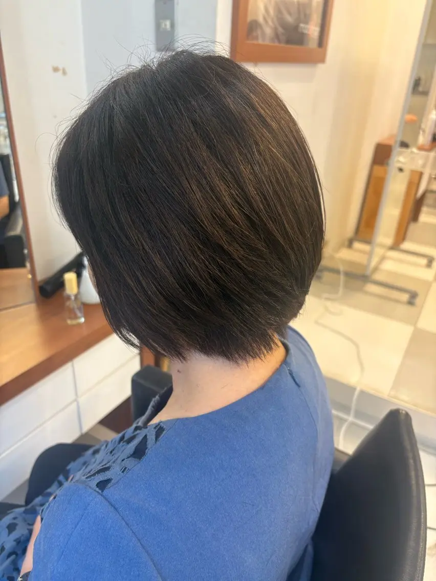 ショート カラー ショートヘア 江口 花のヘアスタイル