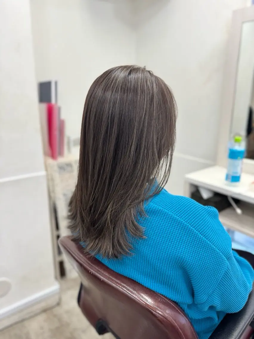 セミロング カラー ケアカラー ハイライトカラー ハイライト トリートメント ヘアカラー 韓国ヘア🤍髪質改善 🇰🇷AKANEのヘアスタイル