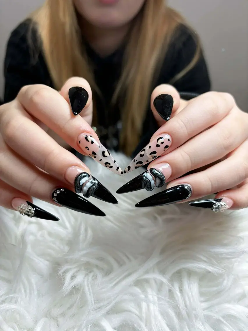 ネイル オーロラネイル ボルドー ブラウン 氷ネイル・うるうるネイル キラキラネイル Julli NailStudioのネイルデザイン