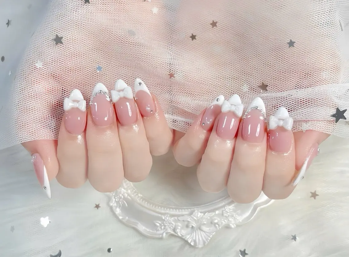 ネイル チークネイル 長さ出し フレンチネイル ジェルネイル グラデーション ハンドネイル THANHTHANH NAILのネイルデザイン