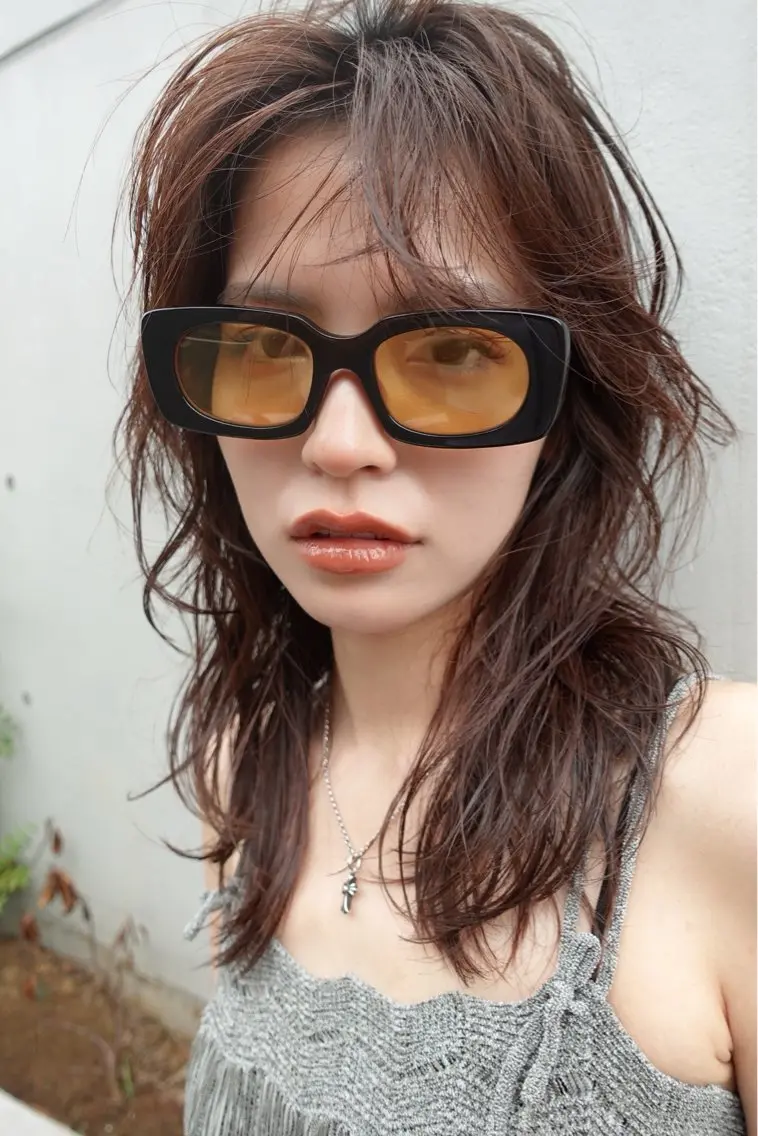 セミロング ハッシュカット ハイレイヤー レイヤーカット カット ヘアカラー トリートメント レイヤーカット\ウル フ　chinatsuのヘアスタイル