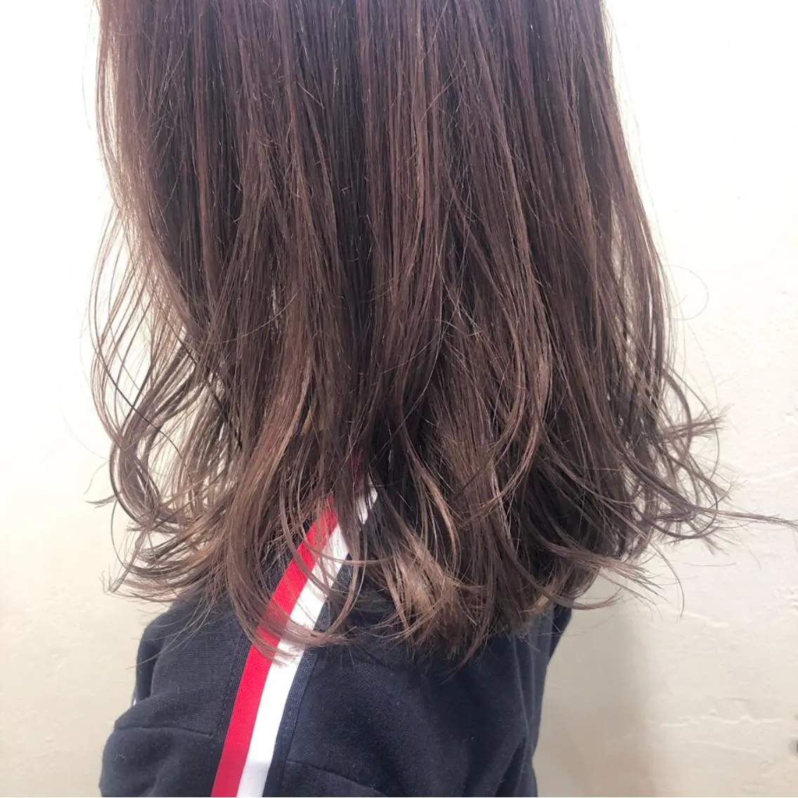 セミロング アッシュ 🪞顔周りカット🪞 北里朋子のヘアスタイル