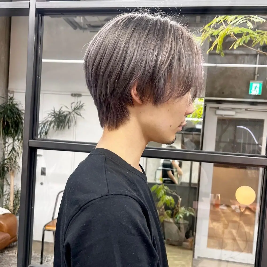カラー メンズ センターパート グレージュ シルバー シルバーグレージュ カット ヘアカラー レイヤー / メンズ 🇰🇷 細江 美紅のヘアスタイル