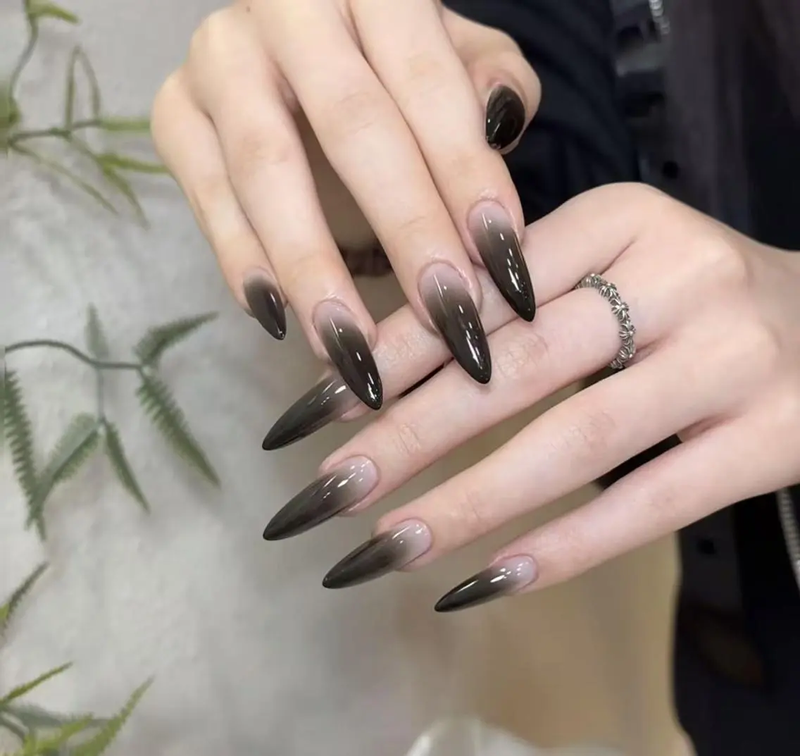 ネイル アートネイル オーロラネイル クリアネイル フレンチネイル ジェルネイル Una Nailのネイルデザイン