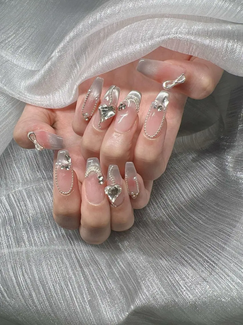 ネイル 長さ出し グラデーション キラキラネイル マグネットネイル ミラーネイル Lee Nails チップ長さだし専門店のネイルデザイン