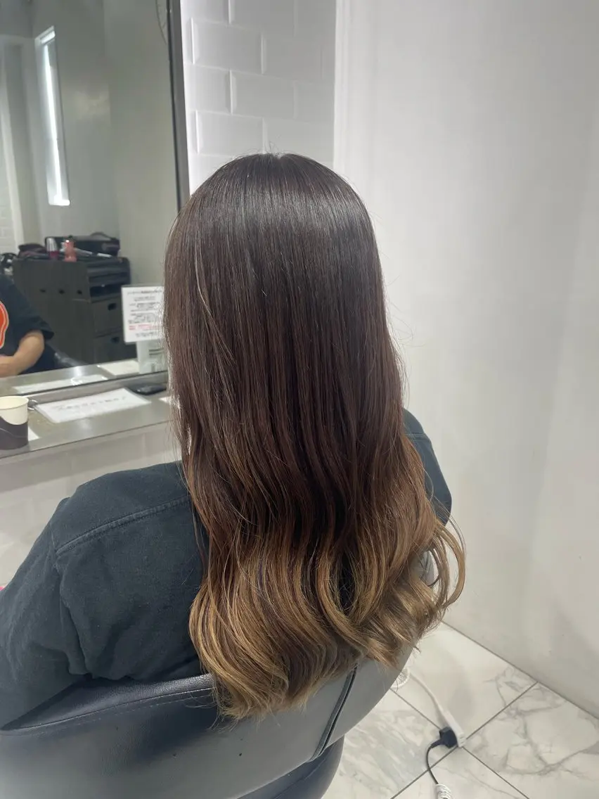 ロング カラー ブリーチ カット ヘアカラー トリートメント 🫧透明感カラー 🫧Aoiのヘアスタイル