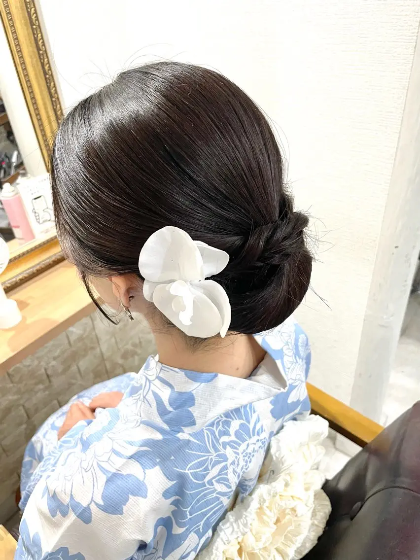 セミロング ヘアアレンジ ヘアセット/まつ毛 /YUKIOUA⛄️のヘアスタイル