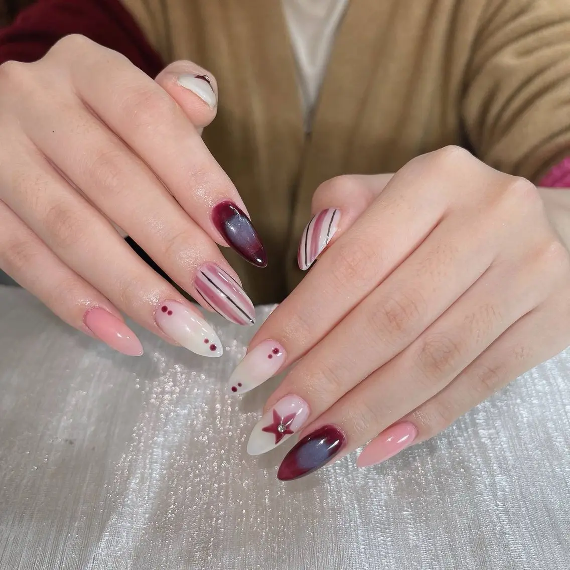 ネイル チークネイル フレンチネイル ジェルネイル 韓国ネイル マグネットネイル ハンドネイル Zen Nail Design 池袋のネイルデザイン