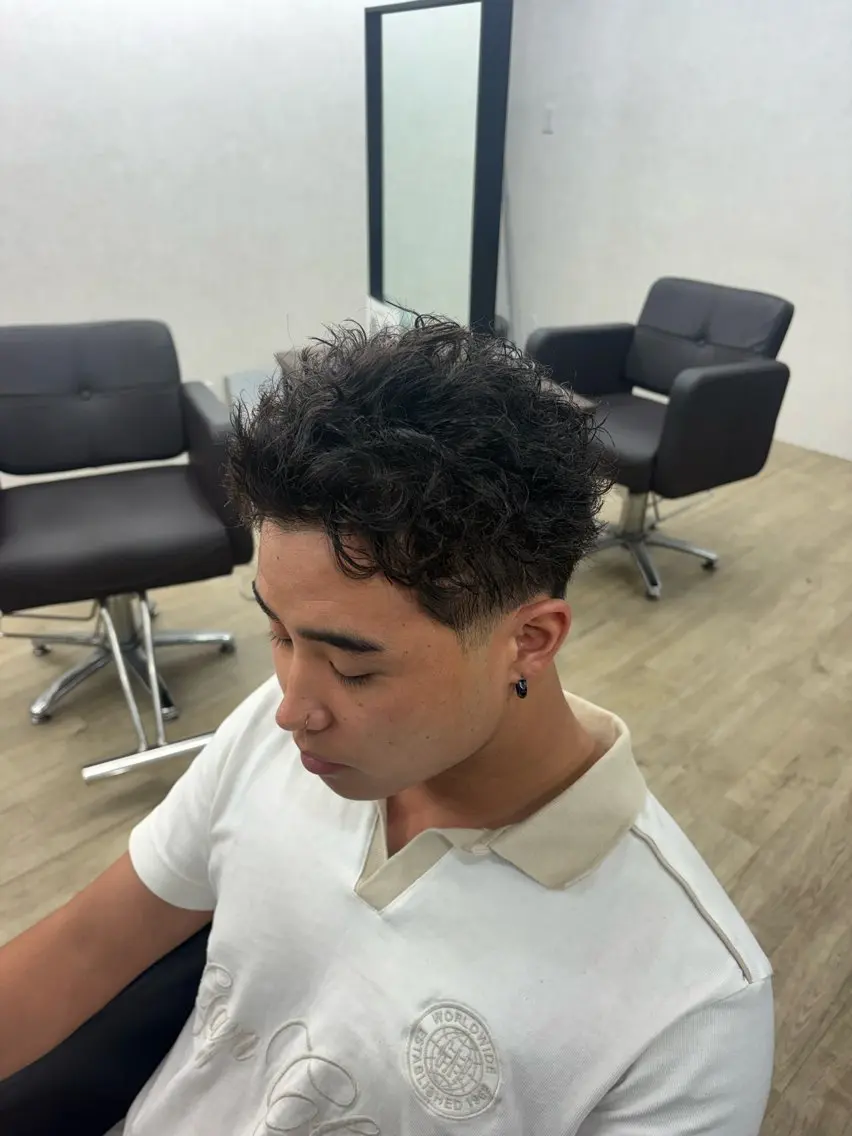 ショート パーマ メンズ カット パーマ 内山 綺琉のヘアスタイル