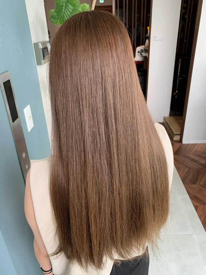 似合わせカット＋縮毛矯正＋プレミアムヘアカラーエステ　高保湿トリートメント付きの写真