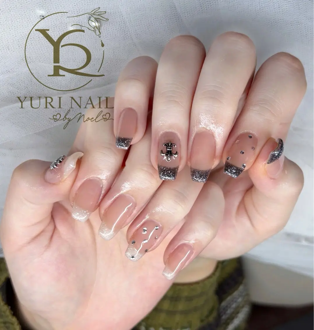 ネイル チークネイル フットネイル 韓国ネイル ニュアンスネイル オフィスネイル YURI Nail NARITAのネイルデザイン
