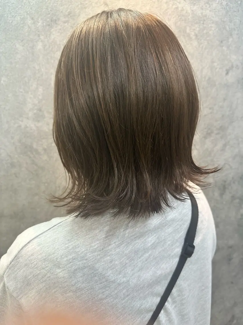 ミディアム カット ヘアカラー Noyヨシモト ヒロトのヘアスタイル