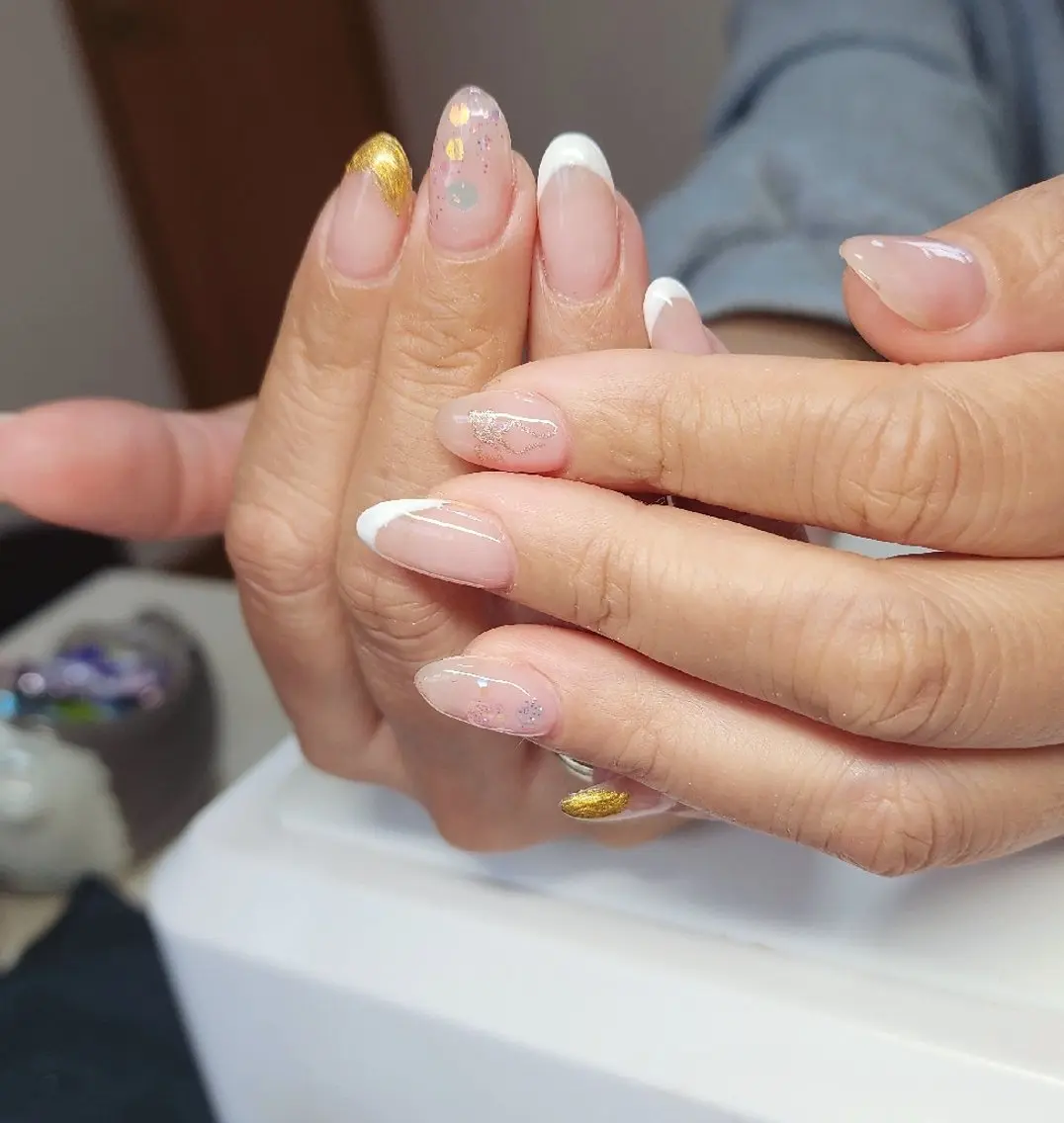 ネイル フレンチネイル ハンドネイル Mix Nailsのネイルデザイン