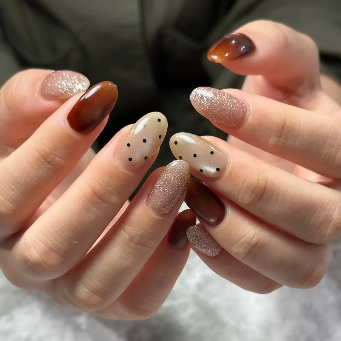 ネイル ホログラムネイル ハンドネイル Nailsalon Lebelのネイルデザイン
