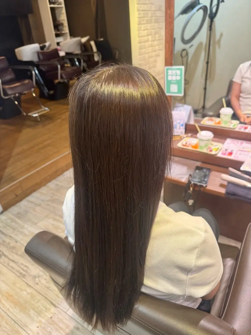 ロング カラー 三田 夏輝のヘアスタイル
