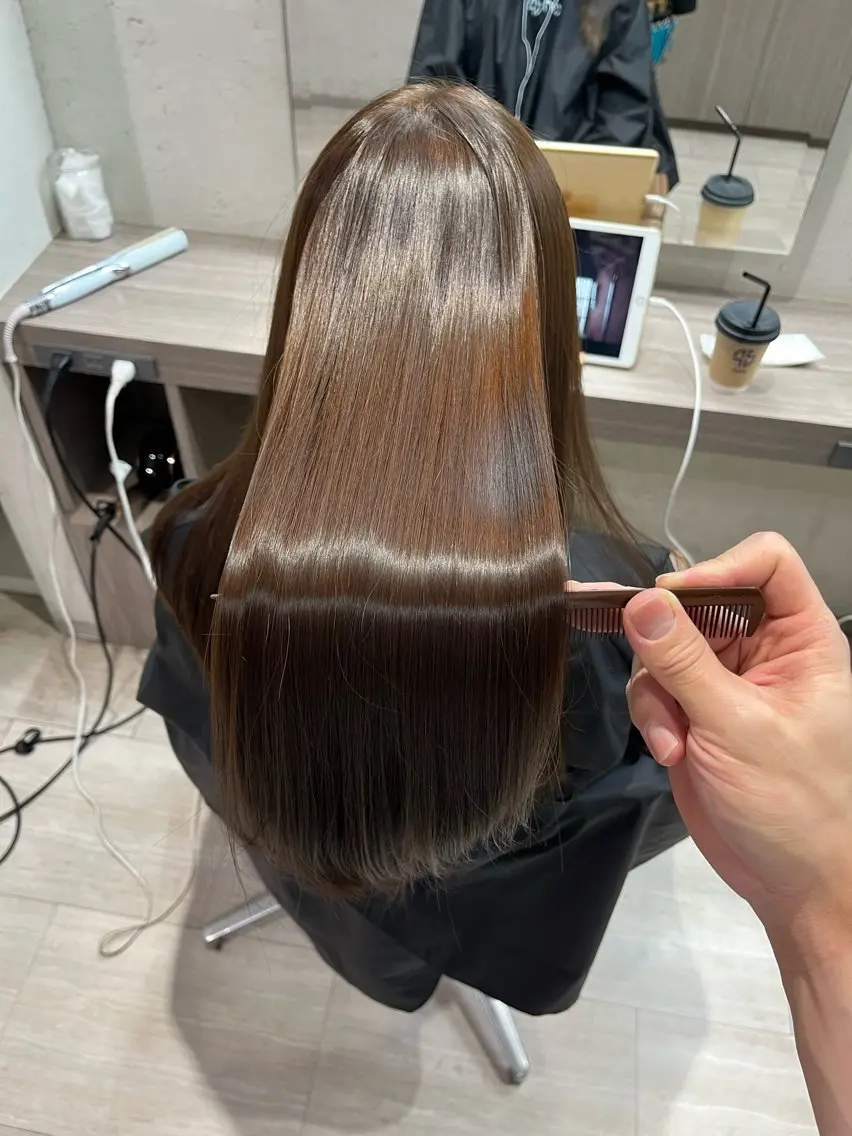 セミロング カラー 縮毛矯正 特化生田のヘアスタイル