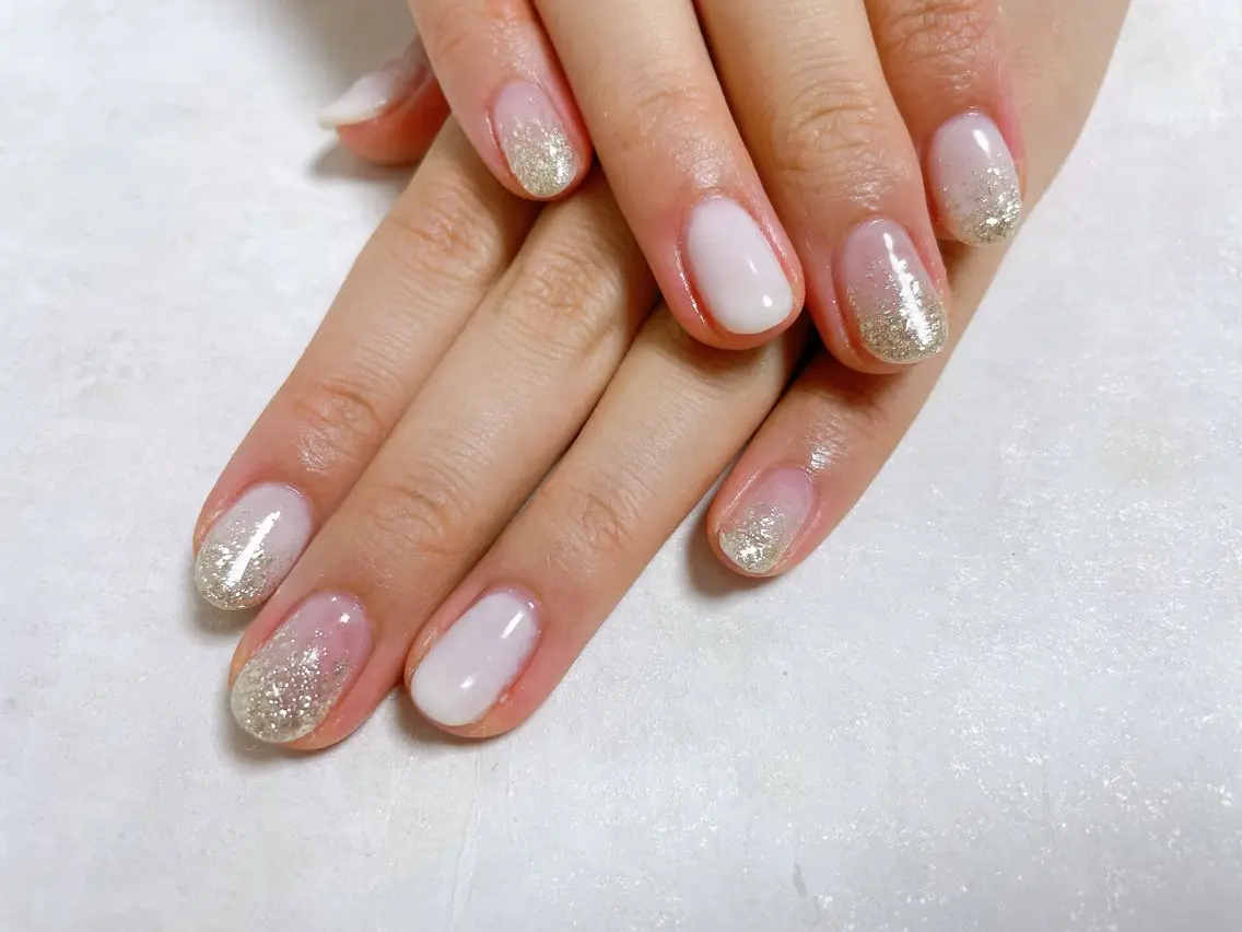 ネイル オーロラネイル フットネイル フレンチネイル ジェルネイル 韓国ネイル ハンドネイル mogunail &blowのネイルデザイン