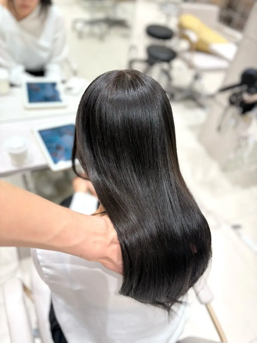 ロング カラー ブリーチ ブラウンカラー ダークブラウン 銀座/レイヤー/ 透明感カラー✨りくのヘアスタイル