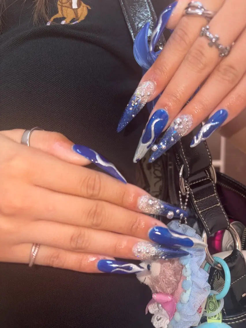 ネイル ハンドネイル 🐬Cxxu° Nail✝️のネイルデザイン