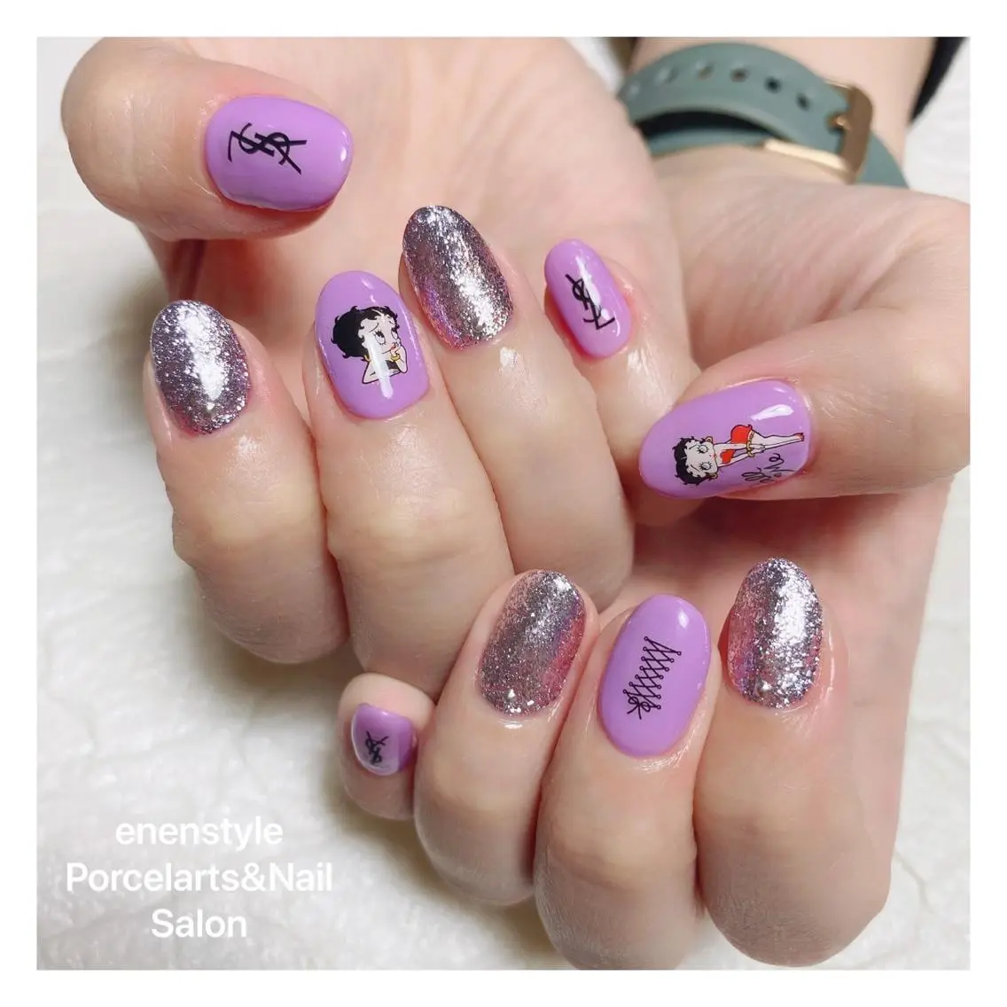 ミディアム ネイル ハンドネイル 🐾enen style 🐾のネイルデザイン
