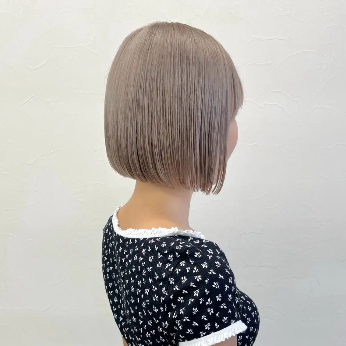 ショート カラー ブリーチ ブリーチなしカラー ボブ 髪質改善 レイヤーカット カット ヘアカラー トリートメント 初めてのショート お任せください✂️のヘアスタイル