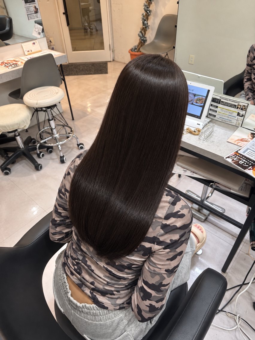 セミロング ハッシュカット 髪質改善 レイヤーカット 縮毛矯正 トリートメント ヘアカラー 🌙髪質改善カラー Momoka🦋のヘアスタイル