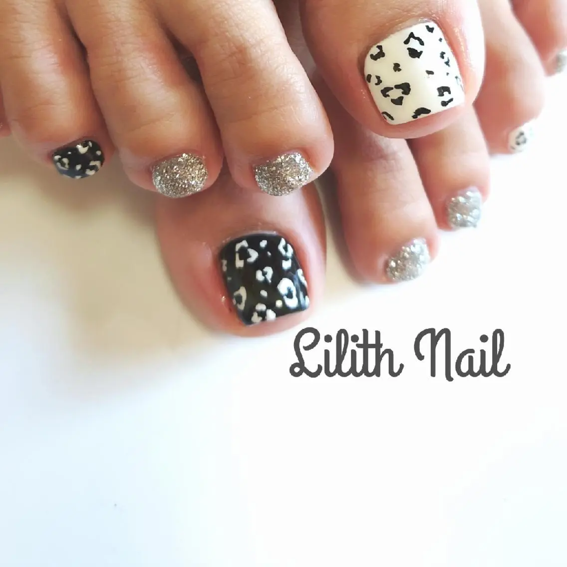 ネイル アニマル柄 フットネイル Lilith Nailのネイルデザイン