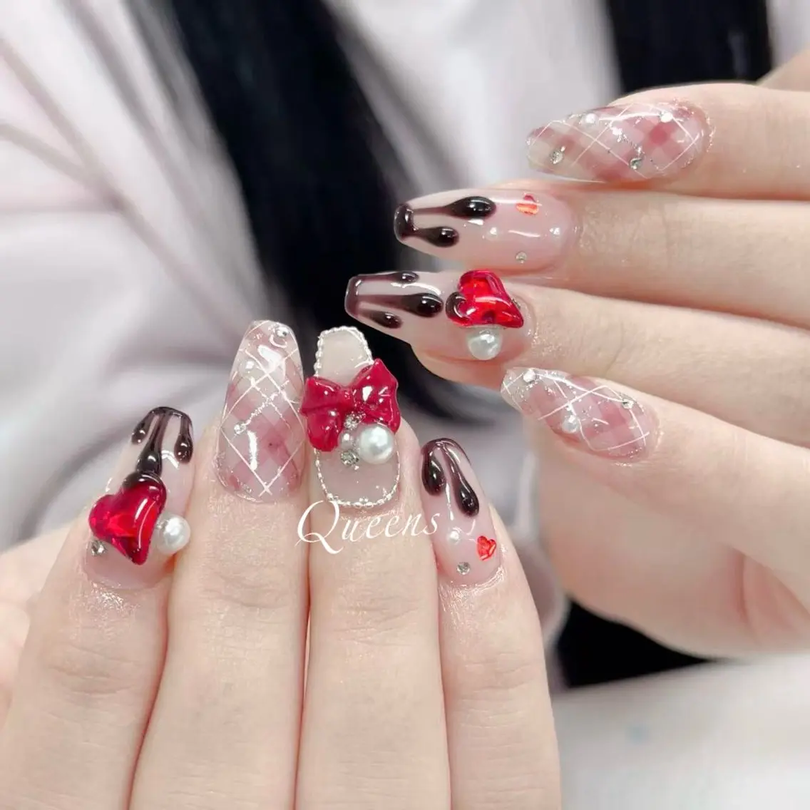 ネイル ハンドネイル Queens 榊 まおのネイルデザイン