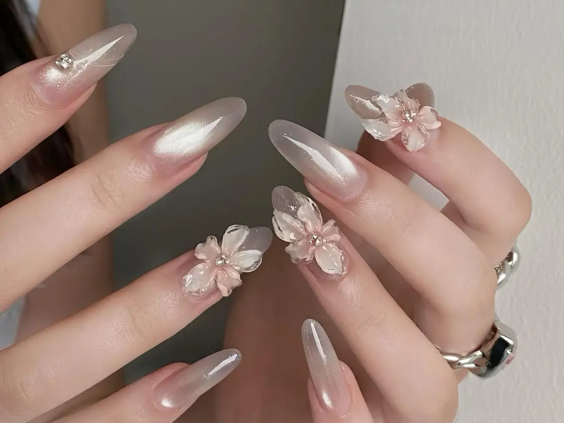 ネイル メンズ メンズ韓国風 オーロラネイル チークネイル 長さ出し フレンチネイル ハンドネイル NEW NAIL💞 yukiのネイルデザイン