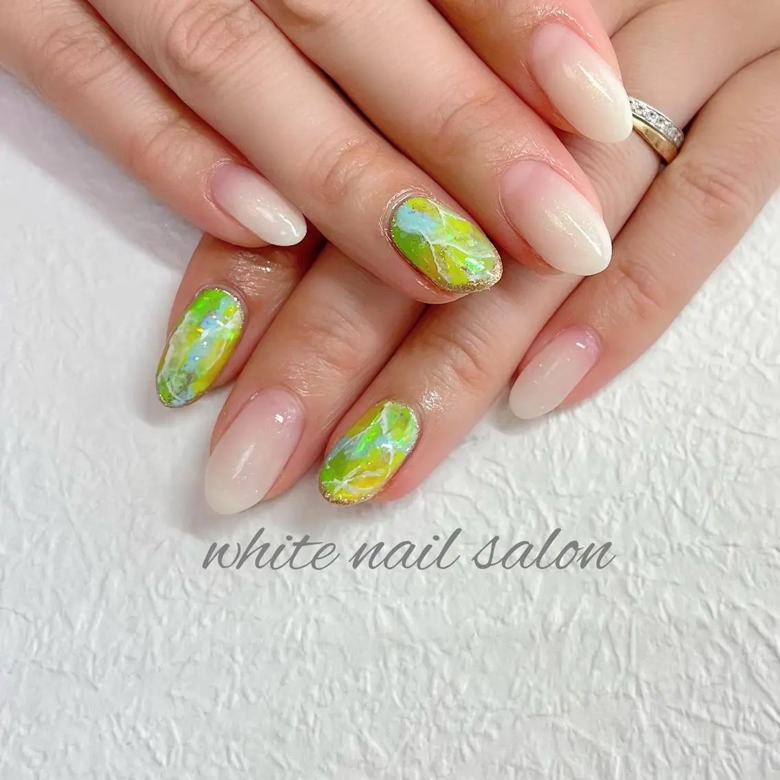 ネイル ジェルネイル ハードジェル ラメ(グリッター) 持ち込み ソフトジェル ハンドネイル white nail salonのネイルデザイン