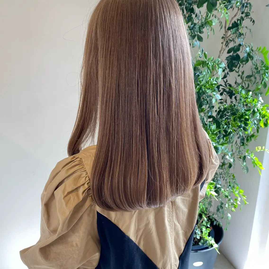 セミロング カラー ヘアカラー トリートメント roka ʜᴀʀᴜᴋᴀのヘアスタイル