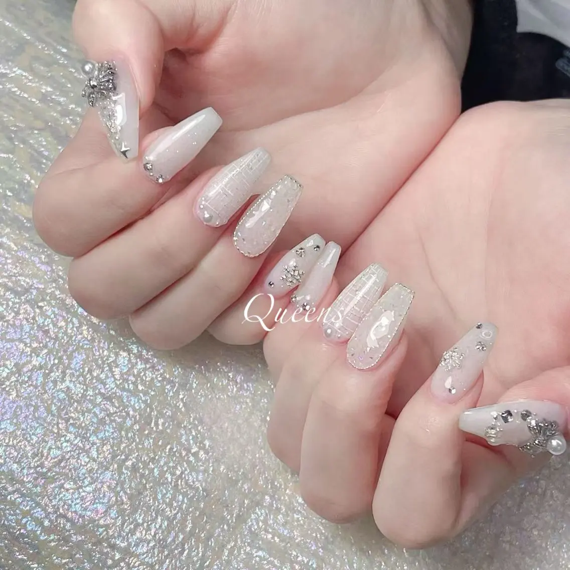 ネイル ハンドネイル Queens 榊 まおのネイルデザイン
