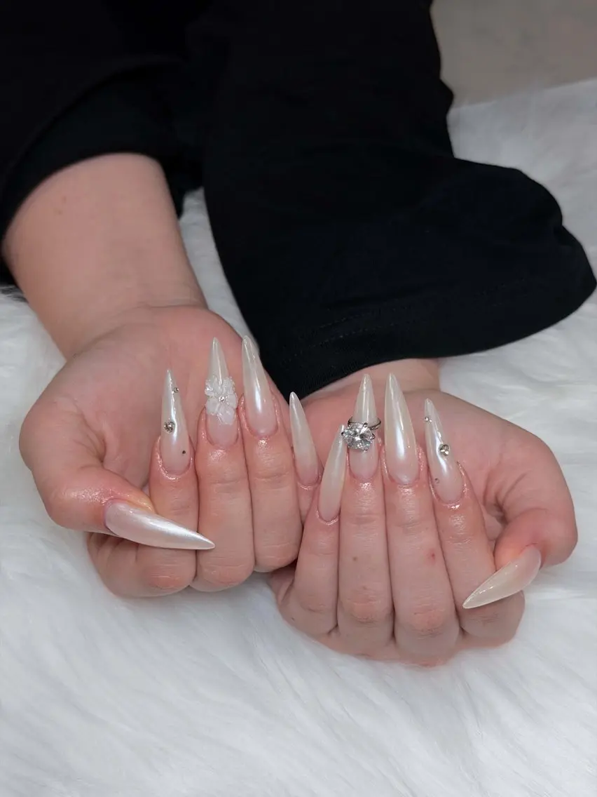 ネイル クリアネイル ドット フラッシュネイル フレンチネイル マグネットネイル ハンドネイル ハンドケア Aria Nail Beautyのネイルデザイン