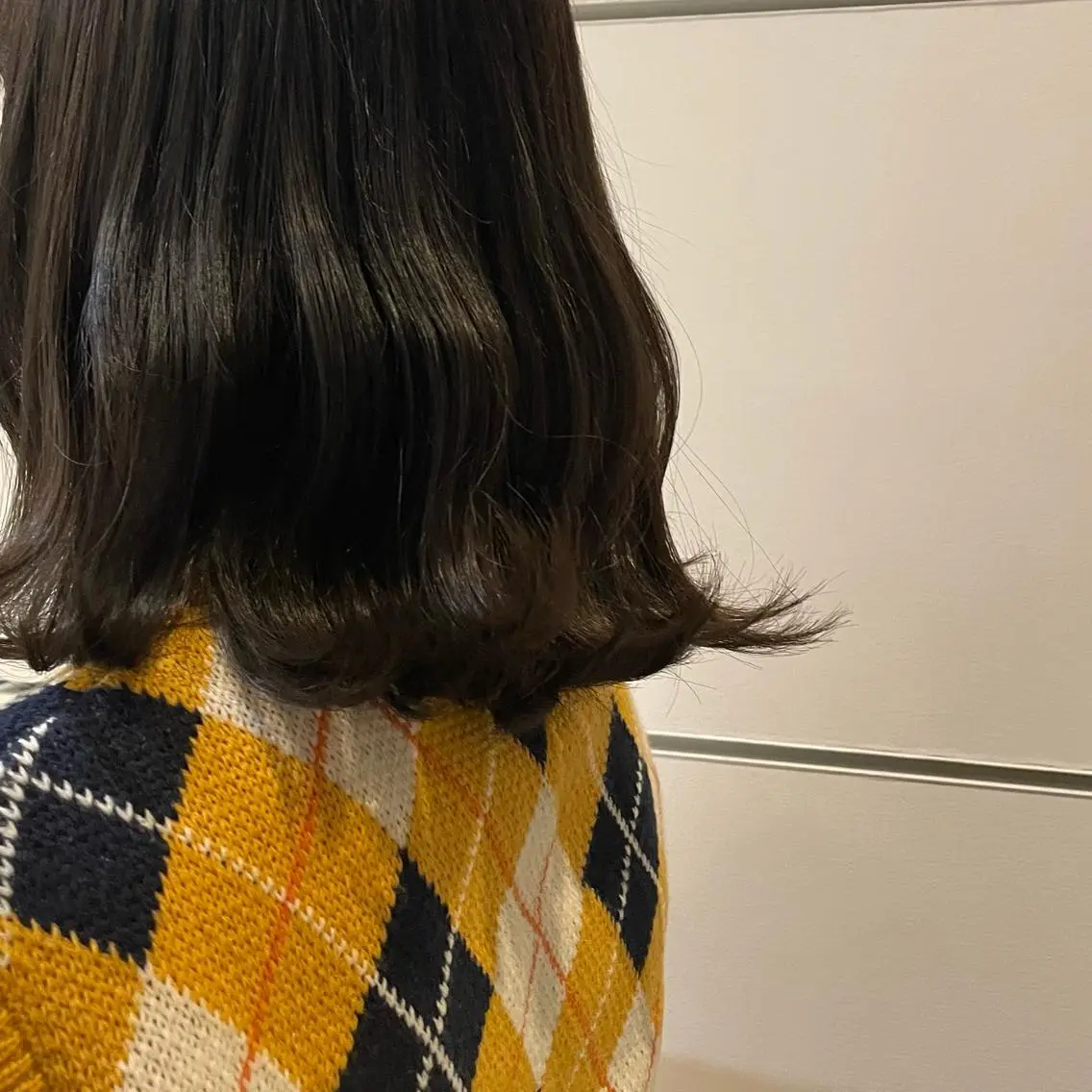 ミディアム アッシュ chic  有山 美瑠のヘアスタイル