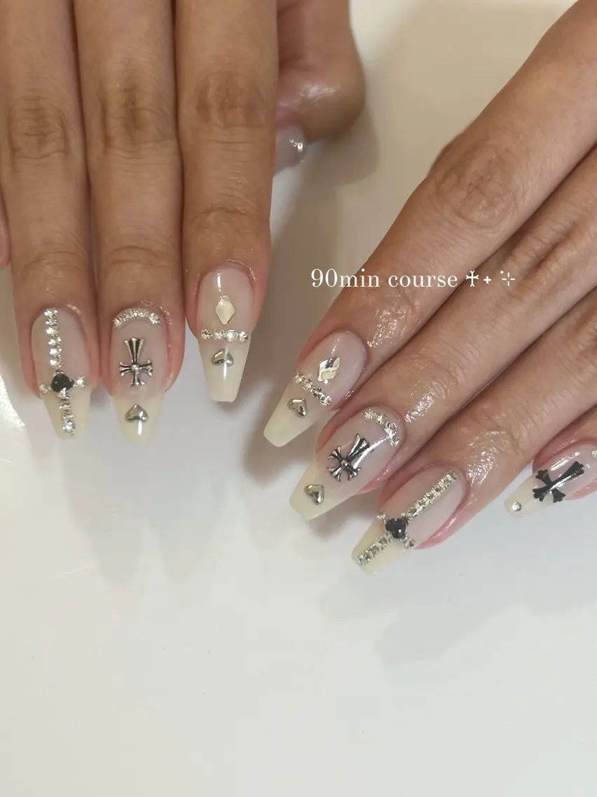 ネイル ハンドネイル ViViA momokaのネイルデザイン