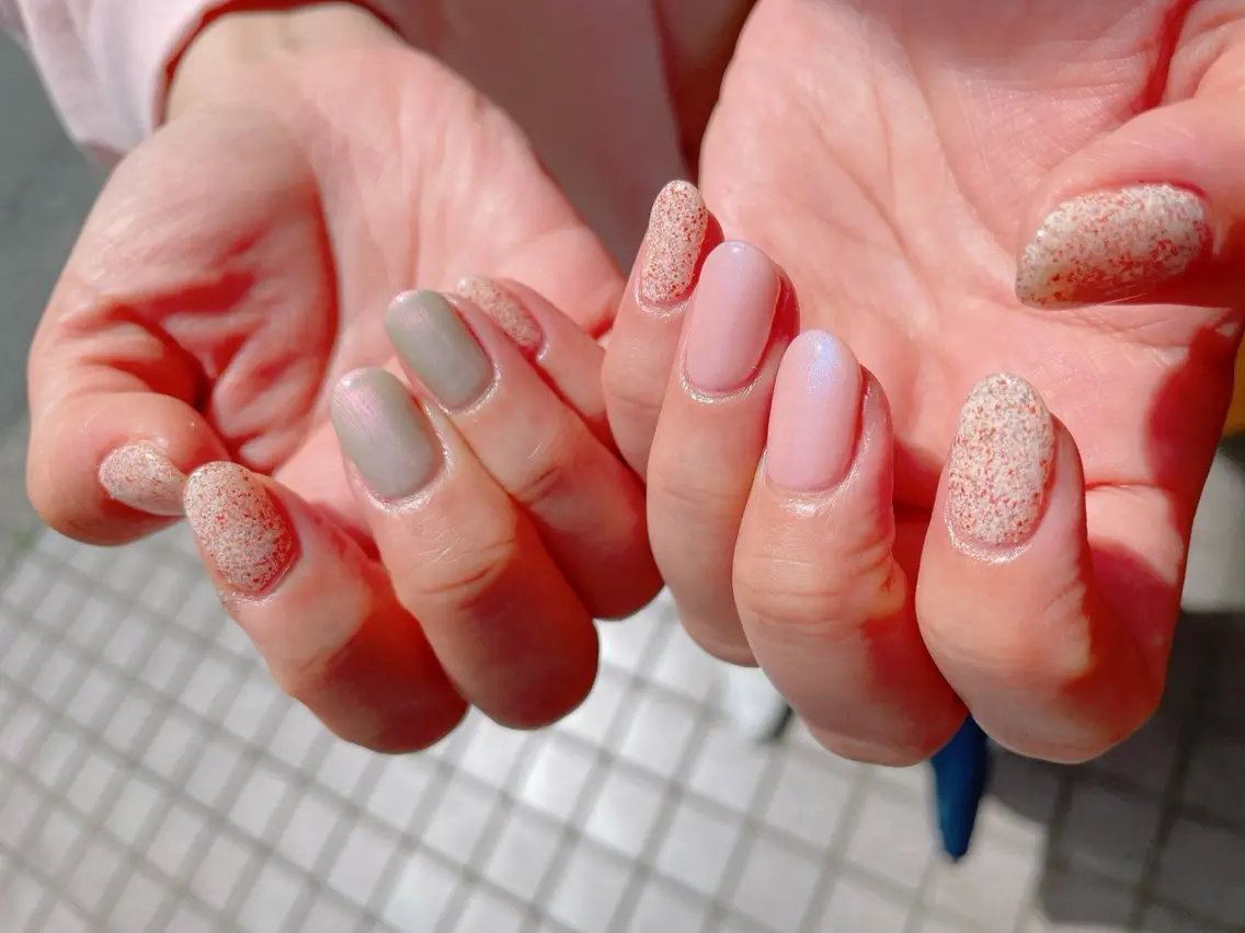 ネイル オーロラネイル ジェルネイル パラジェル 春ネイル nailroom OHANA🌴のネイルデザイン