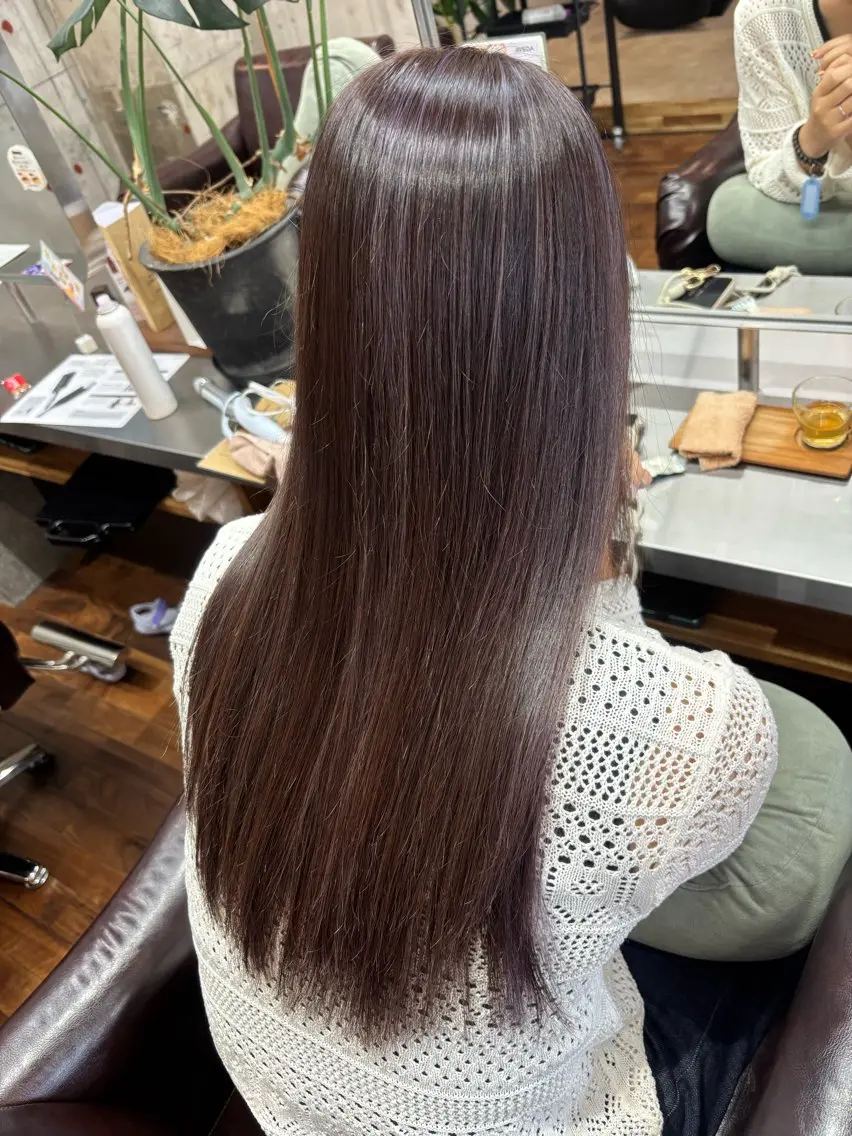 ロング カラー ベージュカラー ラベンダーカラー ラベンダーベージュ ヘアカラー トリートメント 透明感カラー MAOのヘアスタイル