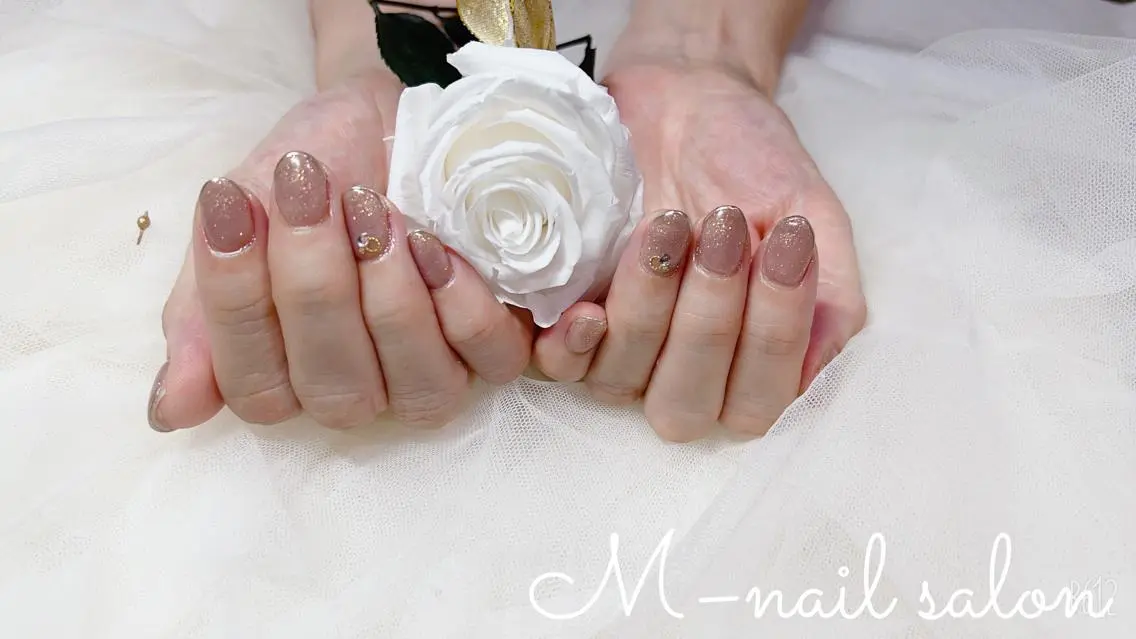 ネイル シンプルネイル M_ nail salonのネイルデザイン
