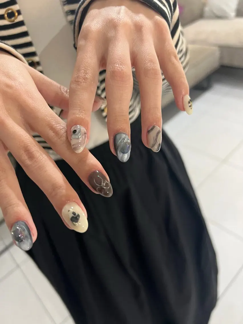 ネイル 持ち込み ニュアンスネイル Charme. NOBUKOのネイルデザイン