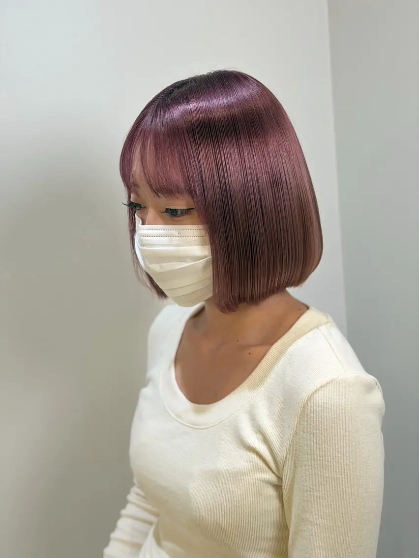 ミディアム カラー パーマ ブリーチ グレージュ ラベンダーカラー ラベンダーグレージュ ラベンダーグレー カット ヘアカラー 縮毛矯正 髪質改善/縮毛矯正 /レイヤーカット岡部のヘアスタイル